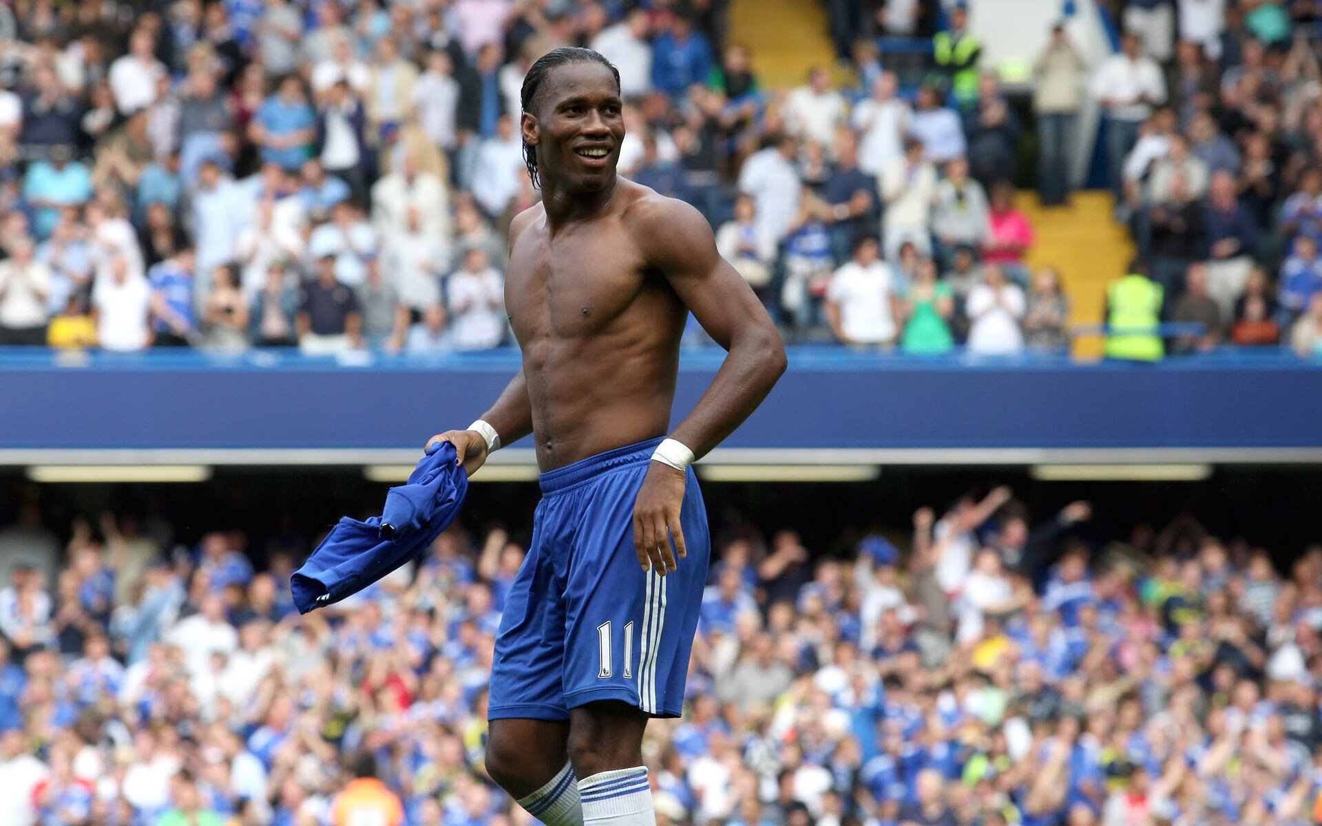 “马科斯·梅特罗的进攻与防守结合，为阿根廷美洲狮队开辟新局面”